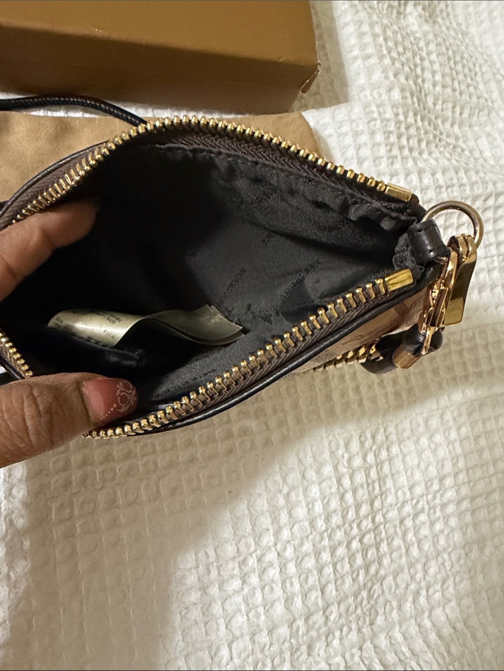Burberry Beige Check Shoulder Bag with Gold Chain ( final sale) - Picture 4 of 5